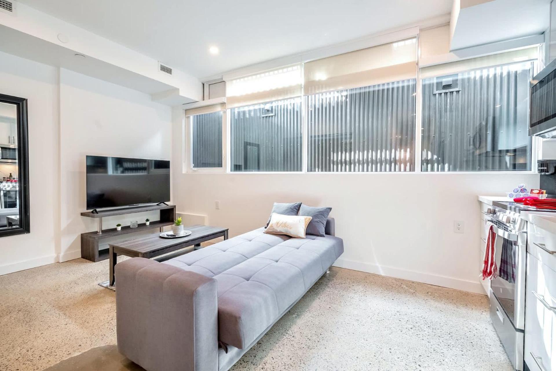 Spacious 2Br Apartment - Regent Park Near Downtown 多伦多 外观 照片